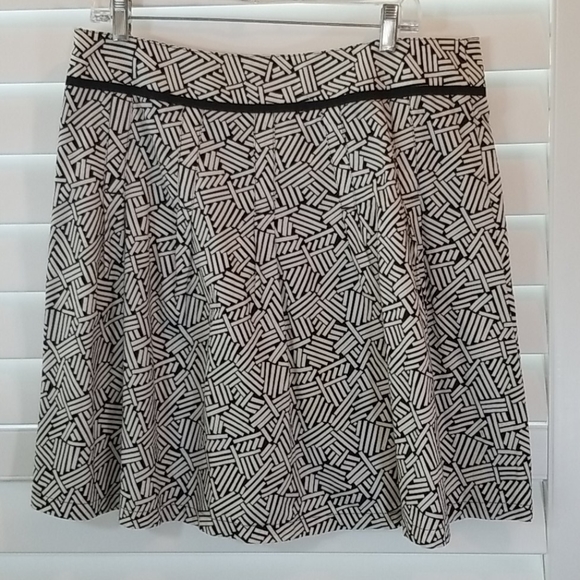 Ann Taylor Patterned Skirt - Picture 2 of 2